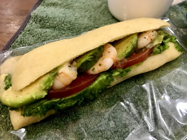 Paulの海老とアボカドのサンド よく飲むオバチャン 本日のメニュー Paulの海老とアボカドのサンド よく飲むオバチャン 本日のメニュー
