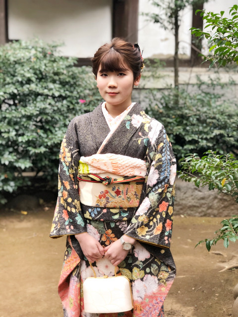 辻ヶ花のママ振りで祝成人！成人の皆さんおめでとうございます♡_a0157409_11343692.jpeg