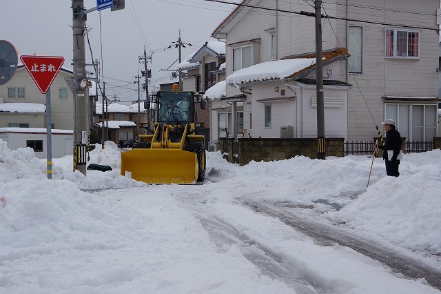 金沢で積雪65センチ 3年ぶり除雪車出動 若宮新町会ブログ 金沢で積雪65センチ 3年ぶり除雪車出動 若宮新町会ブログ