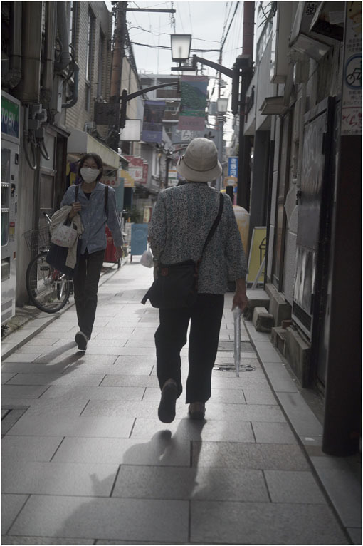2210 冬のソナタ(2020年6月1日ジュピター35mmF2.8は奈良町の本通りでさりげなく歌った)_b0226423_01053637.jpg