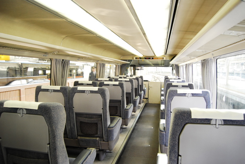 特急「ワイドビューひだ11号」で富山へ 車内 こぴっと ちぴっと 特急「ワイドビューひだ11号」で富山へ 車内 こぴっと ちぴっと