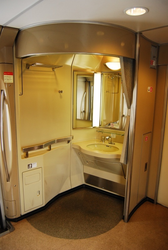 特急「ワイドビューひだ11号」で富山へ 車内 こぴっと ちぴっと 特急「ワイドビューひだ11号」で富山へ 車内 こぴっと ちぴっと