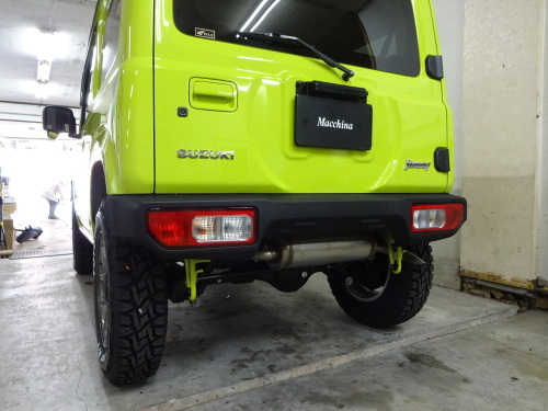 新車のジムニーカスタムをご紹介♪_d0177775_18080828.jpg
