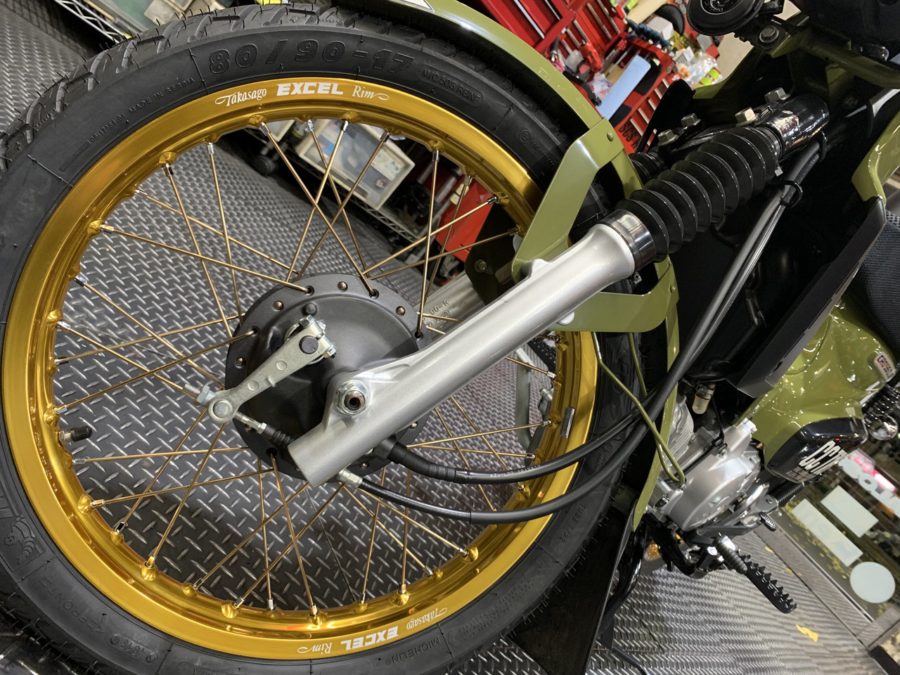ホンダ クロスカブ110 カスタム 後編 Excel ゴールド リム Scsブログ ホンダ クロスカブ110 カスタム 後編 Excel ゴールド リム Scsブログ