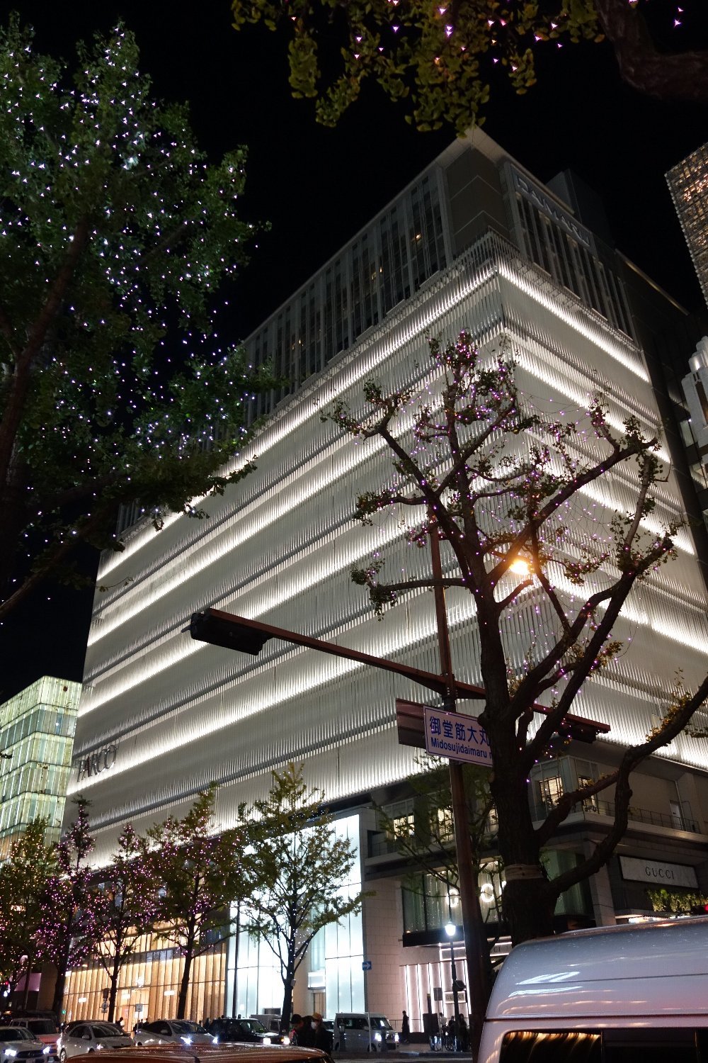 大丸心斎橋店北館 心斎橋の夜景 レトロな建物を訪ねて