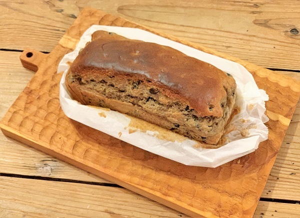 おせちの黒豆入りケーキでおやつのじかん　と　お弁当_d0249193_16280394.jpg