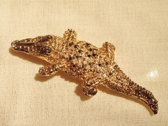 ネテール兄弟社のクロコダイルブローチ_e0074478_11391204.jpg