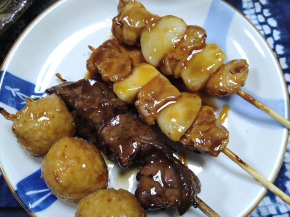 1/15 トップバリュ富良野生ビール、あごだしおでん、日本一焼き鳥@自宅_b0042308_22085502.jpg