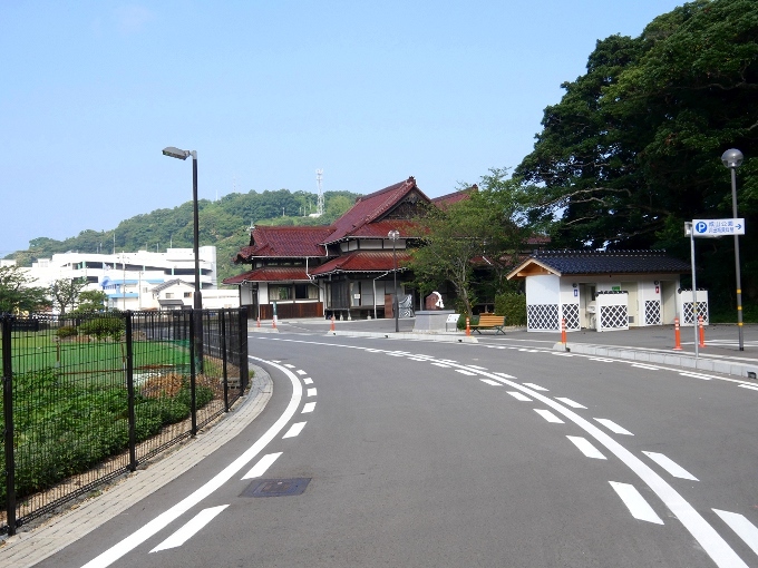 80年近く前の御殿 80年近く前の御殿 80年近く前の御殿 詳細 ：東京都立図書館