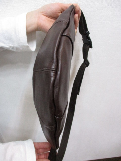 バッグ mmm TODAYFUL  Leather Zip Sacoche TODAYFUL（トゥデイフル）の「TODAYFUL(トゥデイフル) 