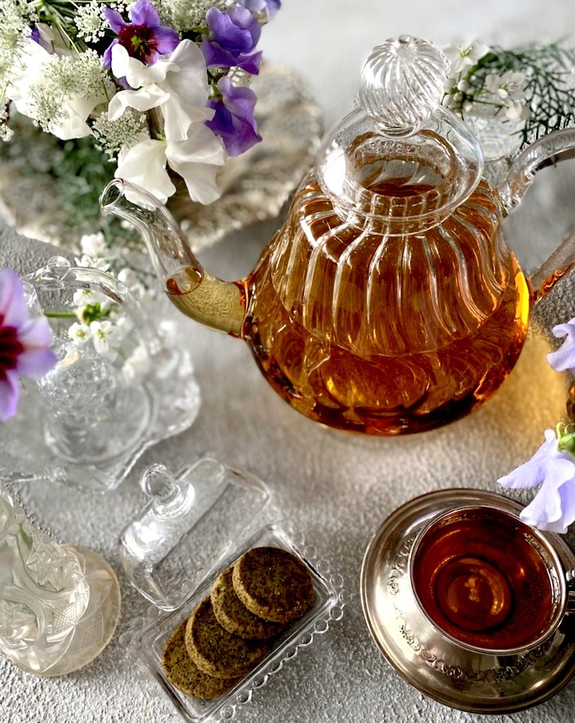 アトリエ・ジュンコ”のガラスポット : ミンミンゼミ