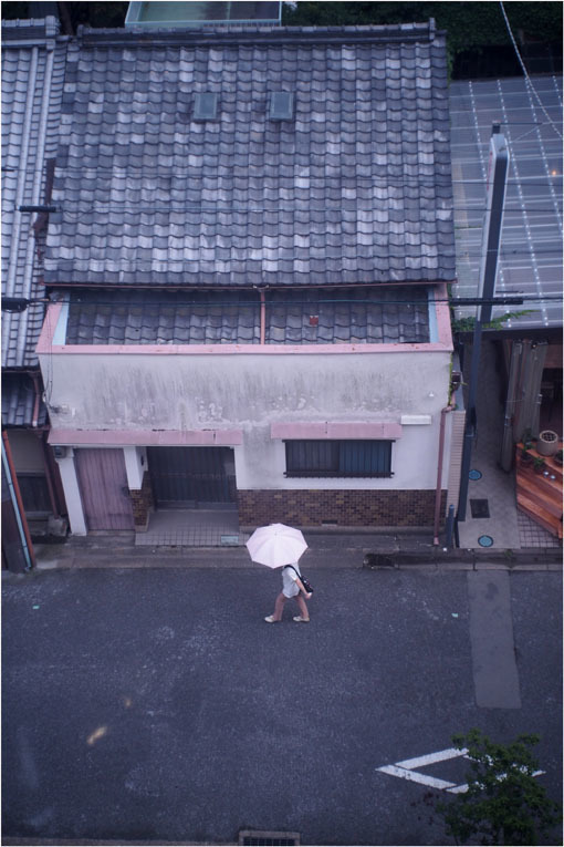 2212 当時はまだ(2020年6月10日バルター25mmF2.3に奈良町チラッと微笑み)みんな安らかだった_b0226423_21215702.jpg
