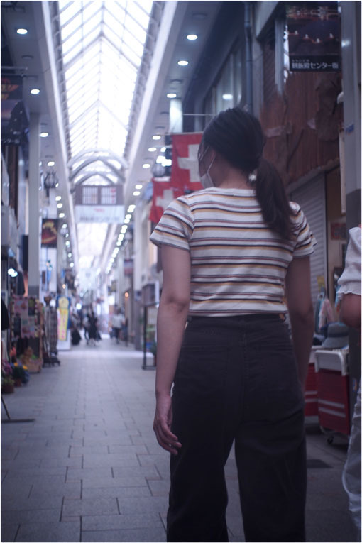 2212 当時はまだ(2020年6月10日バルター25mmF2.3に奈良町チラッと微笑み)みんな安らかだった_b0226423_21255451.jpg