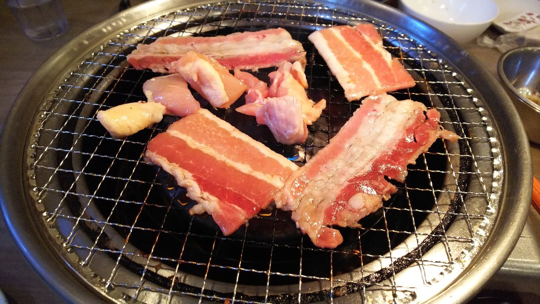 沼津市 赤から 沼津店 焼肉食べ放題９９０円 白い羽 彡静岡県東部情報発信 Pipipi