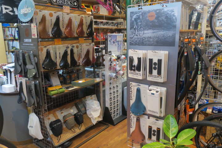 ブルックス エルゴノミクスグリップ 入荷_c0132901_19374390.jpg