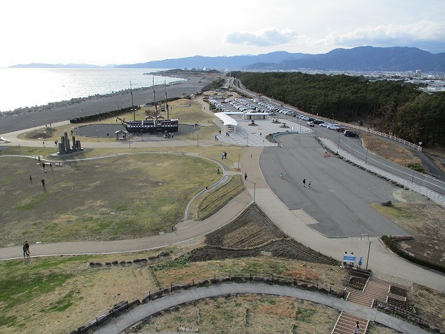 水が引かれる夏が楽しみな「鮫島ビオトープ」 田子浦地区をウォーキング_f0141310_08110534.jpg