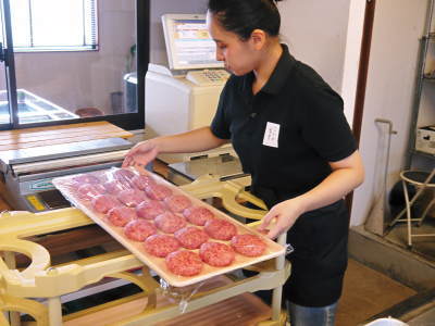 熊本県産の黒毛和牛100%のハンバーグステーキ!令和3年1月度の出荷をしました!2月度分予約受付中!_a0254656_17383766.jpg