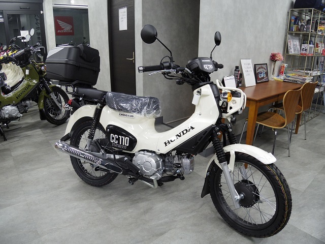 クロスカブ入荷しました バイクの横輪