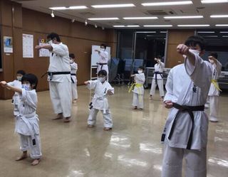 木曜空手　手稲教室　前田教室　新しい仲間！_c0118332_20582827.jpg