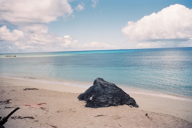 1996/8/17-27：八重山・与那国島めぐり回想のサンゴと海（さすがに今とは全然違う雰囲気）（１）波照間島・黒島_b0116271_21302001.jpg