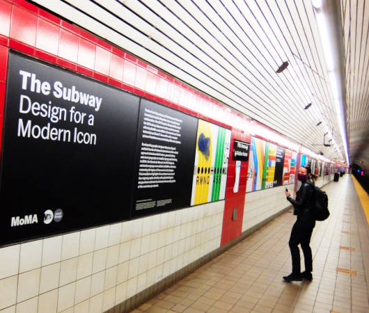 NYの地下鉄アート：MoMAとのコラボ作品、The Subway: Design for a Modern Icon_b0007805_09111613.jpg