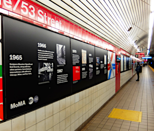 NYの地下鉄アート：MoMAとのコラボ作品、The Subway: Design for a Modern Icon_b0007805_09371328.jpg