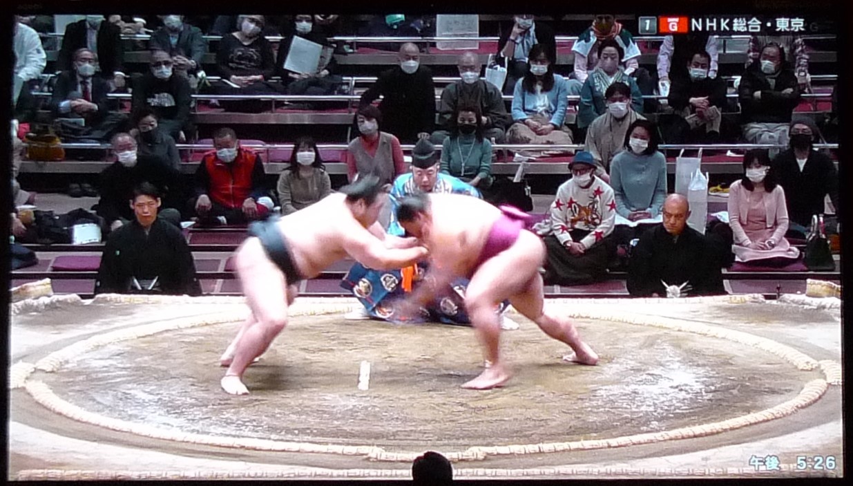 5 553 御嶽海勝ち星日記 初場所13日目 三百六十五連休 5 553 御嶽海勝ち星日記 初場所13日目 三百六十五連休
