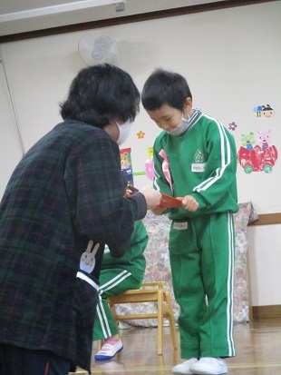 1月生まれ お誕生会_c0212598_16465362.jpg