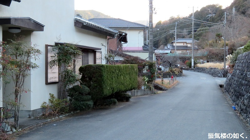 「ゆるキャン△S2」舞台探訪02 身延町で、なでしこ・恵那・千明・あおい・りんのバイト先(第1話2/3)_e0304702_07325193.jpg