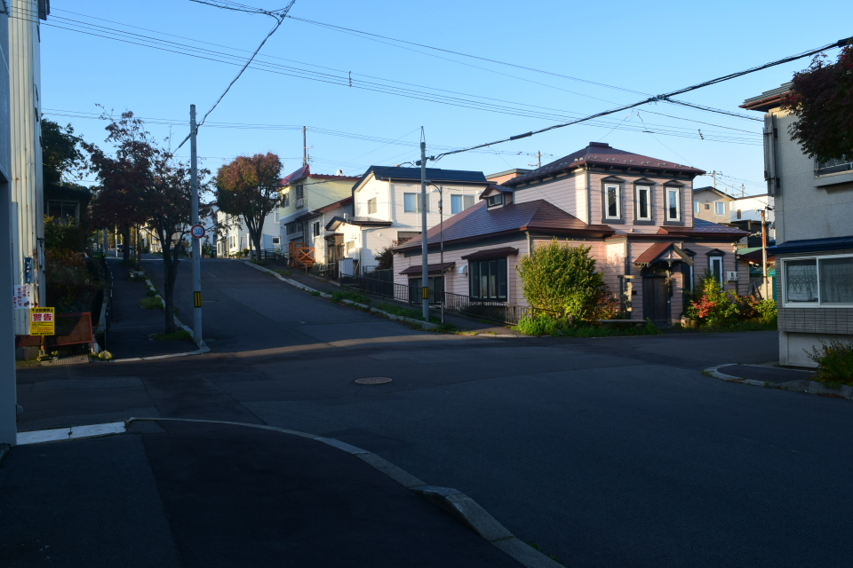 函館市弁天町の伴田米穀店(函館の建築再見2021)_f0142606_05134659.jpg