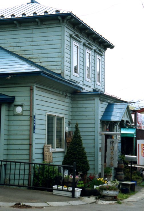 函館市弁天町の伴田米穀店(函館の建築再見2021)_f0142606_08261432.jpg