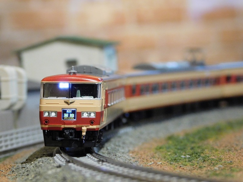 Nゲージ TOMIX 185系200番台 国鉄色 あかぎ号 JR 185-200系特急電車(国鉄特急色)セット｜製品情報｜製品検索
