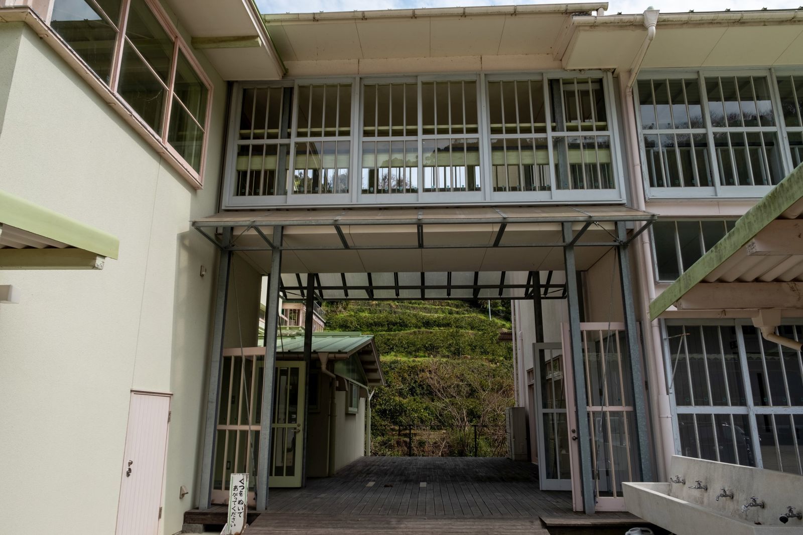 【重要文化財|日土小学校】 特別公開情報 日程、駐車場など (愛媛県)_b0212342_10383846.jpg