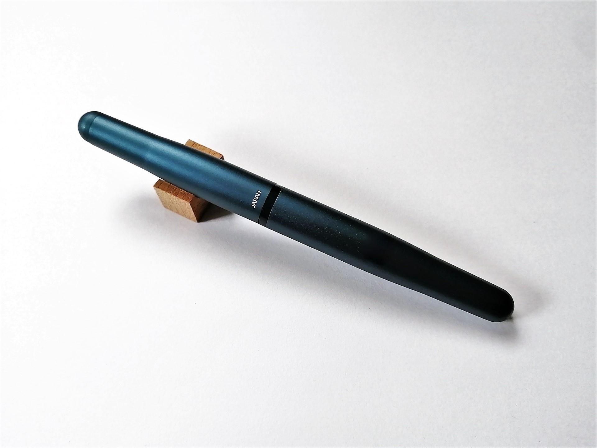 TOMBOW JAPAN 万年筆 （ZOOMといえば…トンボ鉛筆？ | ナガサワ