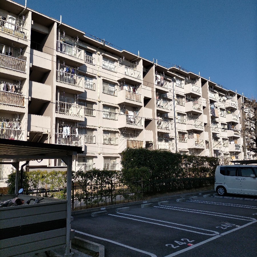 昔住んでいた京都伏見観月橋から桃山御陵前を歩く_a0334793_12514561.jpg