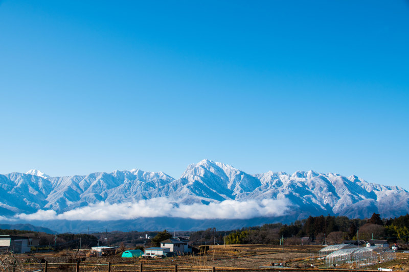 南アルプスもほんのり雪化粧_d0378363_11212483.jpg