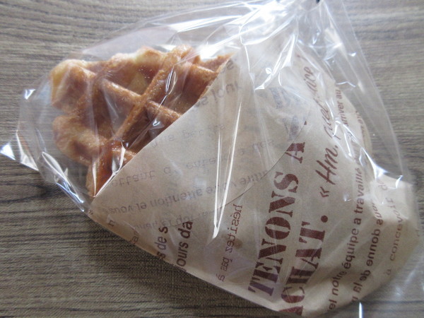 【デリフランス】クロワッサン・ワッフル_c0152767_15405342.jpg