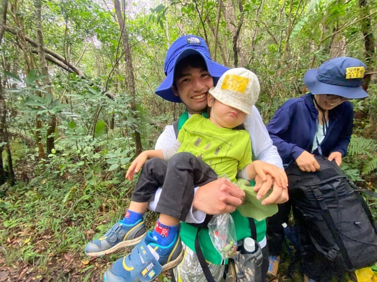 青空ようちえん〔週末〕親子で山のぼりに挑戦（1/23）てっぺんを目指して、2歳から一緒にチャレンジしました！　 #山登り #名護岳_d0363878_01590672.jpg