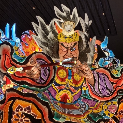 ワラッセの展示 久しぶりのねぶた囃子でザワザワ_a0134394_05592682.jpeg