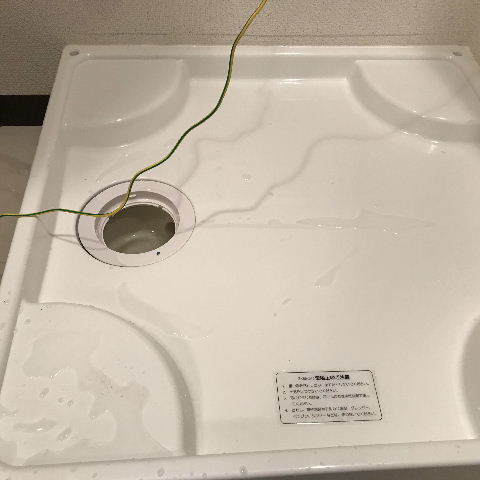 緊急工事と仕入れと給湯器搬入_f0031037_16314831.jpg
