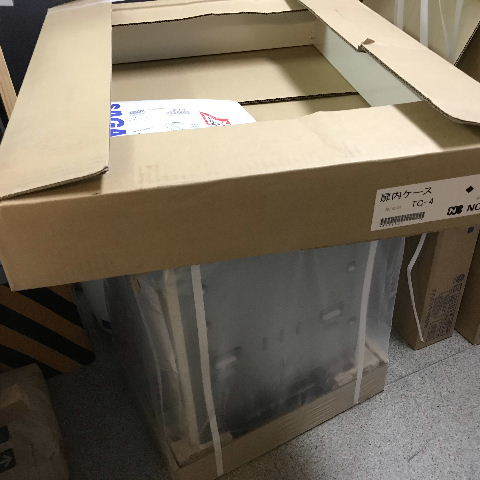 緊急工事と仕入れと給湯器搬入_f0031037_16385547.jpg