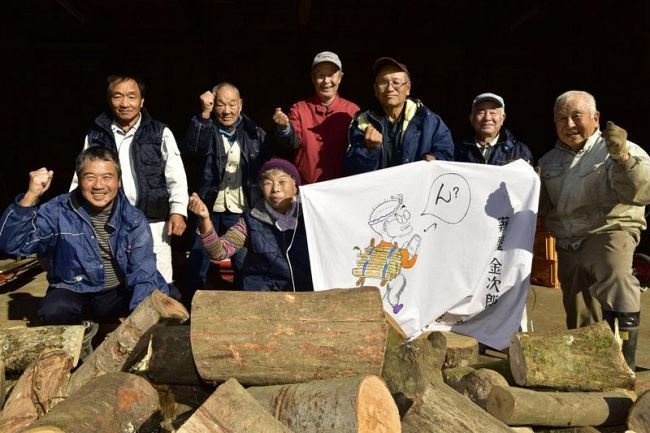 薪の直販所（高知県日高村「木の駅ひだか」）_a0051539_20082396.jpg