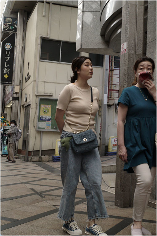 879.02 出ていけ(2020年6月15日エルマー35mmF3.5の大阪梅田は地味だけど、余裕)2 ジェイ・シルベリア校長_c0168172_22051196.jpg