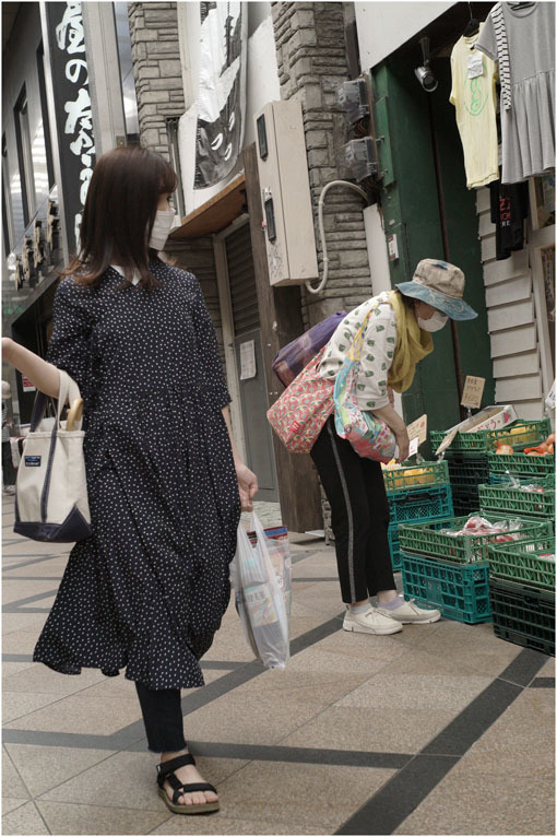 879.02 出ていけ(2020年6月15日エルマー35mmF3.5の大阪梅田は地味だけど、余裕)2 ジェイ・シルベリア校長_c0168172_22053750.jpg