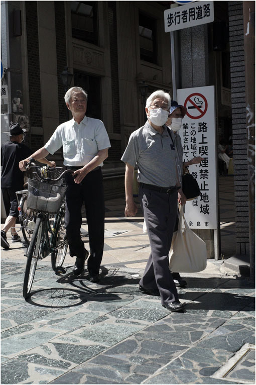 879.02 出ていけ(2020年6月15日エルマー35mmF3.5の大阪梅田は地味だけど、余裕)2 ジェイ・シルベリア校長_c0168172_22054417.jpg