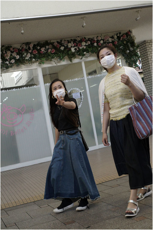 879.02 出ていけ(2020年6月15日エルマー35mmF3.5の大阪梅田は地味だけど、余裕)2 ジェイ・シルベリア校長_c0168172_22065996.jpg