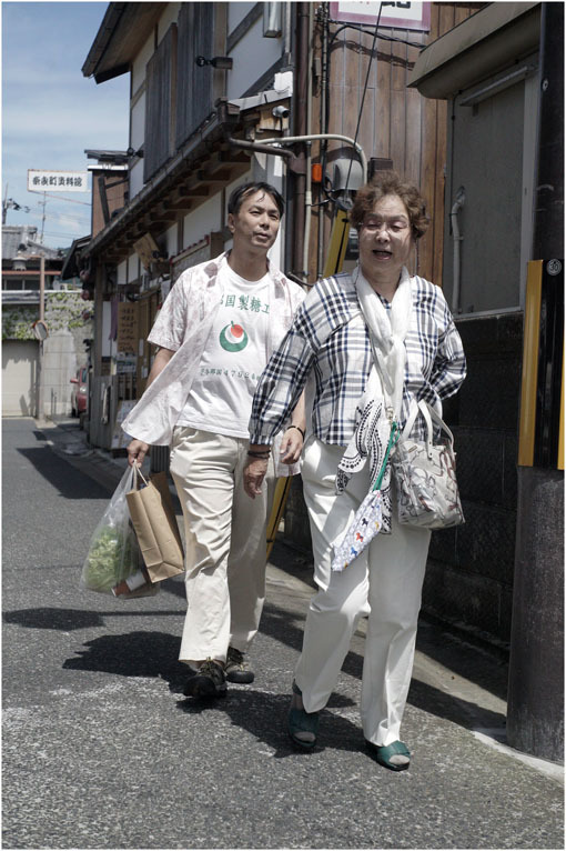 879.02 出ていけ(2020年6月15日エルマー35mmF3.5の大阪梅田は地味だけど、余裕)2 ジェイ・シルベリア校長_c0168172_22170617.jpg