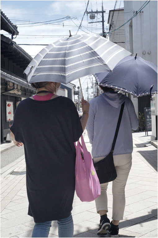 879.02 出ていけ(2020年6月15日エルマー35mmF3.5の大阪梅田は地味だけど、余裕)2 ジェイ・シルベリア校長_c0168172_22210898.jpg
