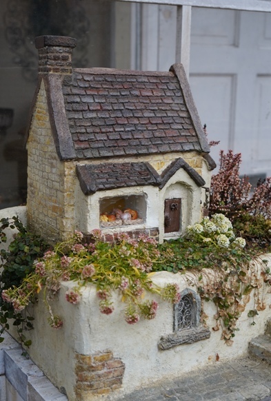 モルタル造形  パン屋さん開店しました モルタル造形 パン屋さん開店しました