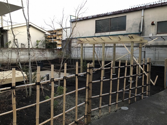 (仮)「家庭菜園を楽しむ庭」工事6・7日目_c0124100_14532838.jpg